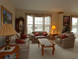 1521 Eric Ln., Libertyville, IL 60048