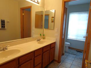 1521 Eric Ln., Libertyville, IL 60048