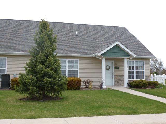 2106 Waterbury East Ln., Sycamore, IL 60178