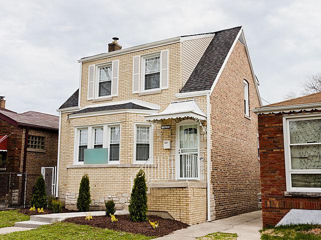 10425 S Eberhart Ave., Chicago, IL 60628