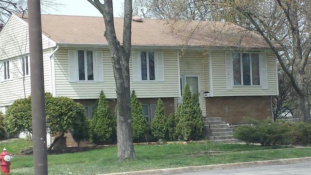 700 Sumac Dr., Streamwood, IL 60107