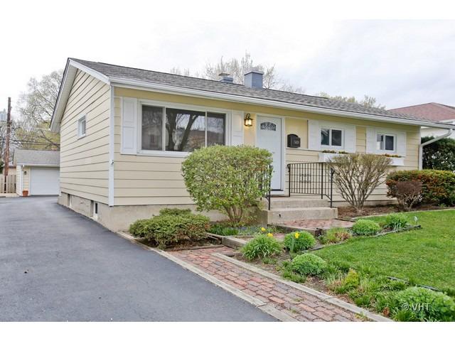 5428 Benton Ave., Downers Grove, IL 60515