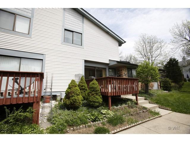 8321 Portsmouth Dr. #B, Darien, IL 60561