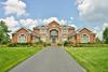 28 Wood Oaks Dr., South Barrington, IL 60010