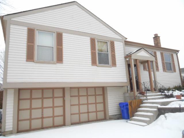106 Alexandria Dr., Vernon Hills, IL 60061