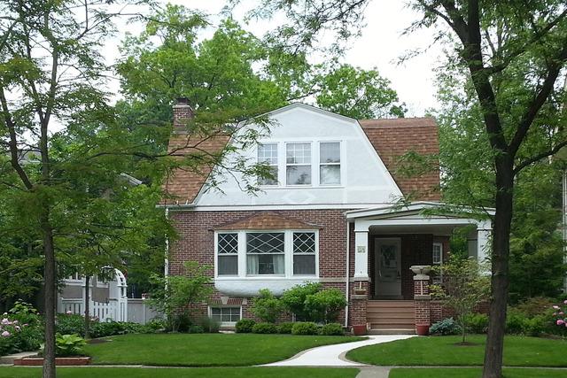714 Laurel Ave., Wilmette, IL 60091