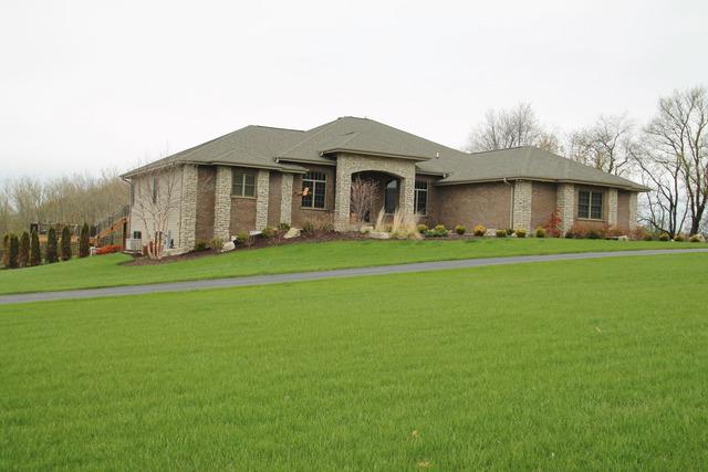12958 County Line Rd., Roscoe, IL 61073