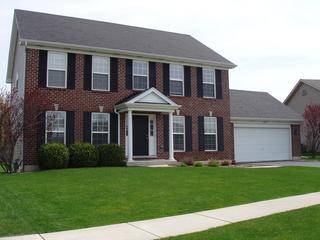 596 Bayfield Dr., Dekalb, IL 60115