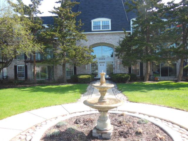 5200 Carriageway Dr. #218, Rolling Meadows, IL 60008