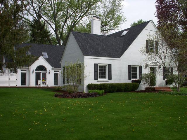 240 Mchenry Ave., Crystal Lake, IL 60014