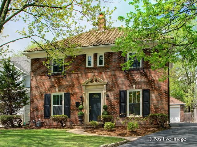 248 Crest Rd., Glen Ellyn, IL 60137