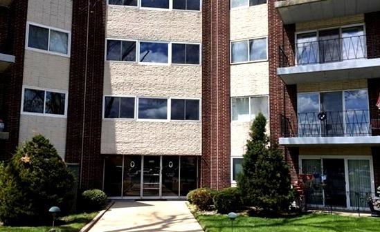 5540 Walnut Ave. #16A, Downers Grove, IL 60515