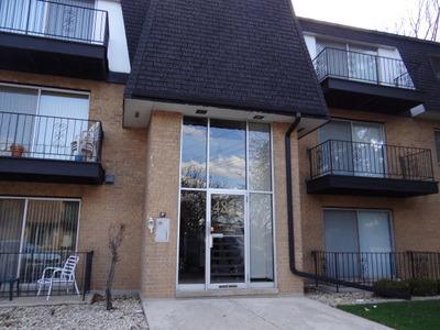 4825 W 109th St. #201, Oak Lawn, IL 60453
