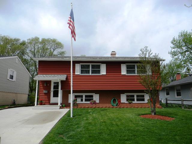 436 N Ridgemoor Ave., Mundelein, IL 60060