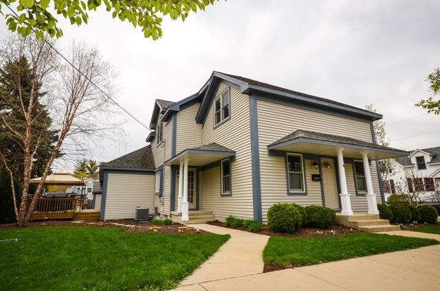 202 North St., East Dundee, IL 60118
