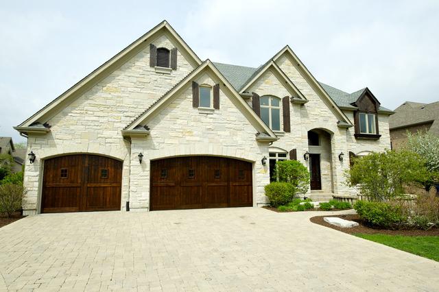 156 Los Lagos Dr., Bloomingdale, IL 60108