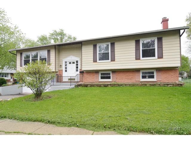 1140 Yorkshire Dr., Hanover Park, IL 60133