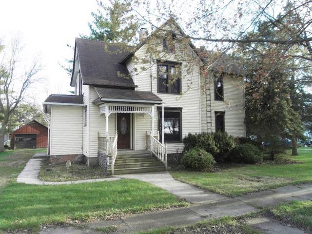 427 W Chestnut St., Compton, IL 61318