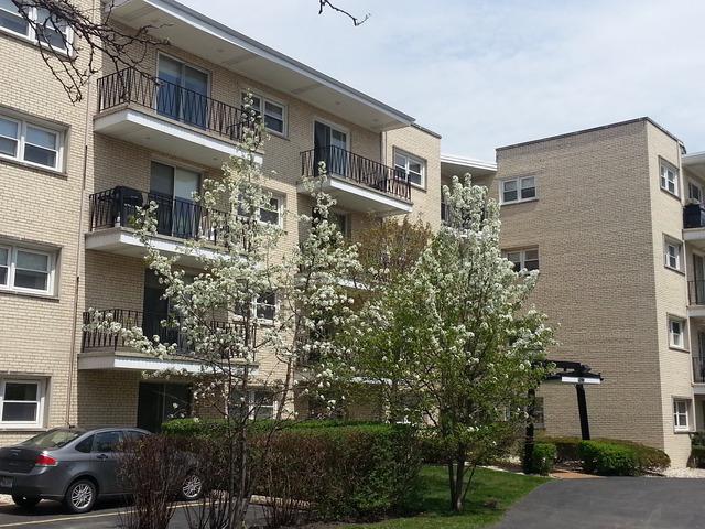 5200 Galitz St. #104, Skokie, IL 60077