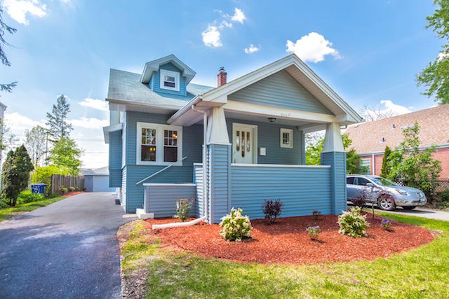 864 Mason Ln., Des Plaines, IL 60016