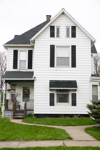 114 W Ash St., Watseka, IL 60970