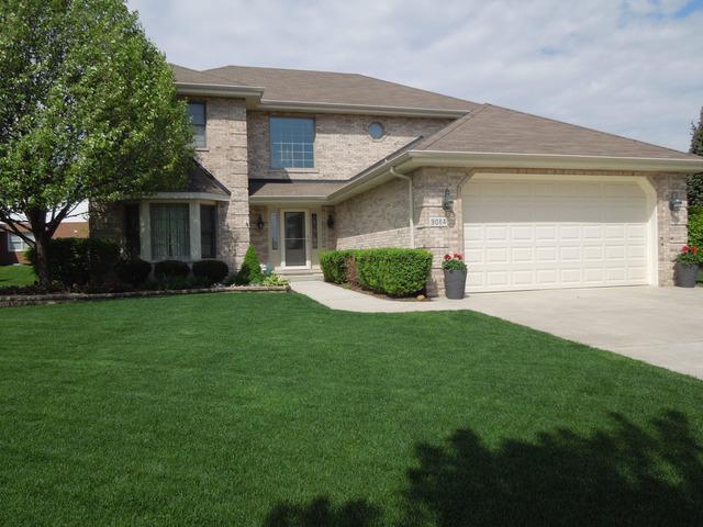 9064 Lancaster Ln., Woodridge, IL 60517