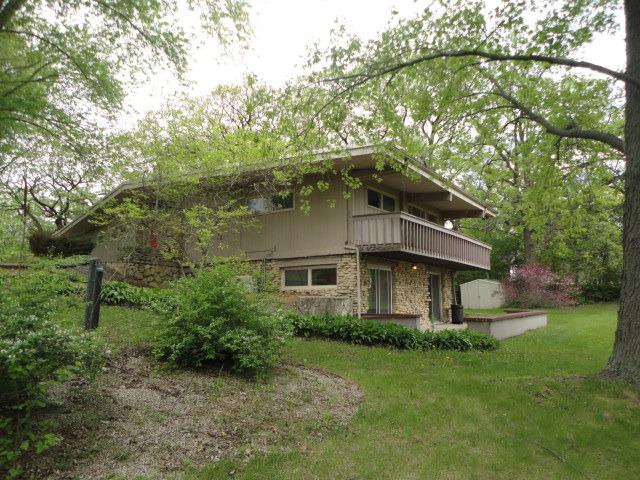 2906 N Baycliff Dr., Mchenry, IL 60050