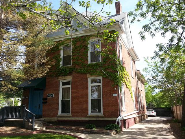 211 Cedar St., Aurora, IL 60506