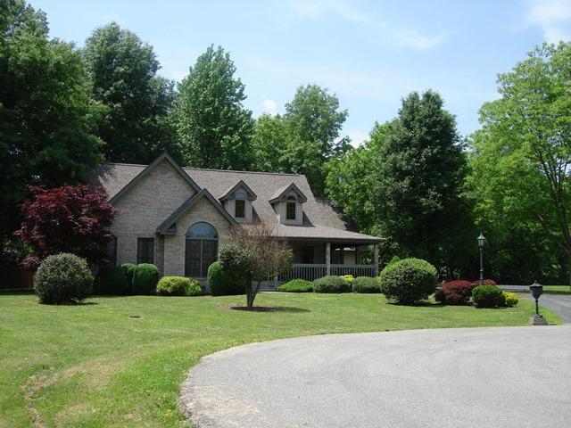 701 Rachael Ct., Carterville, IL 62918