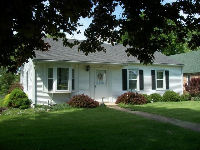 302 E Park St., Manlius, IL 61338
