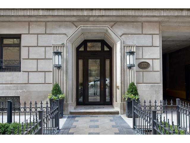 222 E Chestnut St. #12A, Chicago, IL 60611