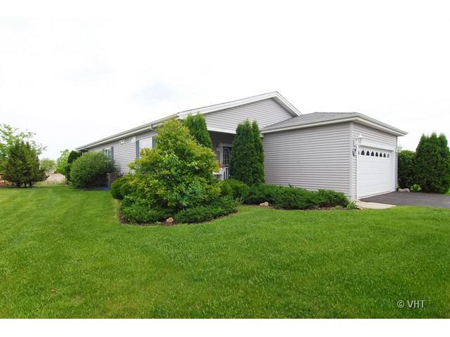 131 Hitching Post Ln., Grayslake, IL 60030