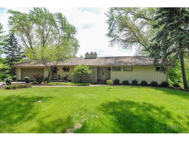 281 W Lake Shore Dr., Tower Lakes, IL 60010