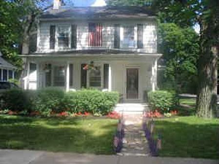 2 Junior Ave., Grayslake, IL 60030