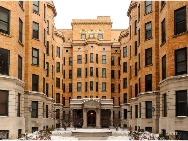 550 W Surf St. #318, Chicago, IL 60657