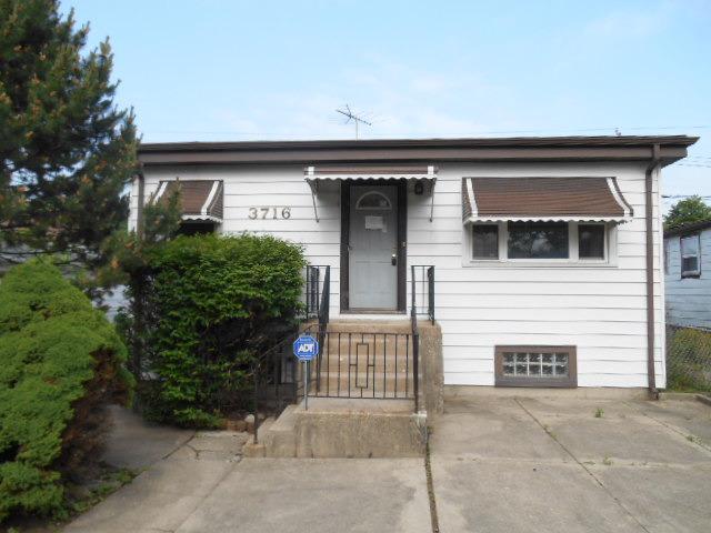 3716 N Sayre Ave., Chicago, IL 60634