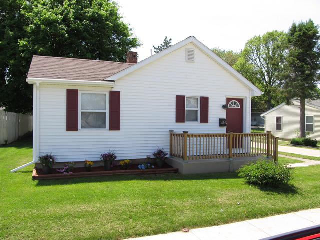 634 S 1st St., Rochelle, IL 61068