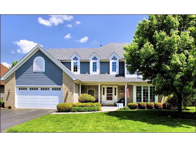 735 Hartfield Dr., North Aurora, IL 60542