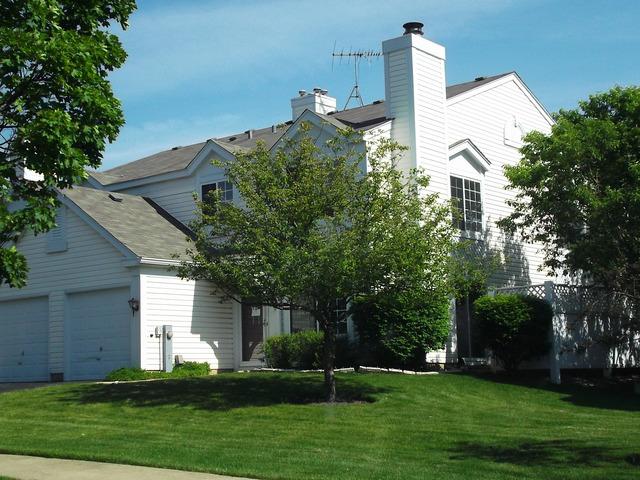 353 Gregory St., Aurora, IL 60504