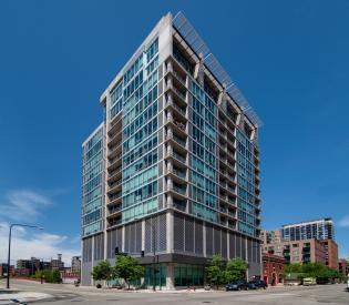 700 W Van Buren St. #1303, Chicago, IL 60607