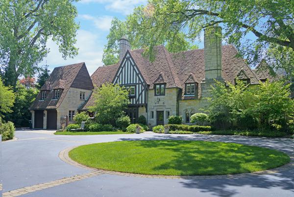 2743 Illinois Rd., Wilmette, IL 60091