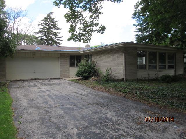 276 Diamond Head Dr., Des Plaines, IL 60018