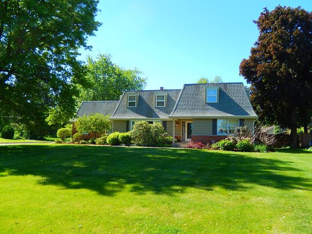 210 Thornbrook Rd., Dekalb, IL 60115