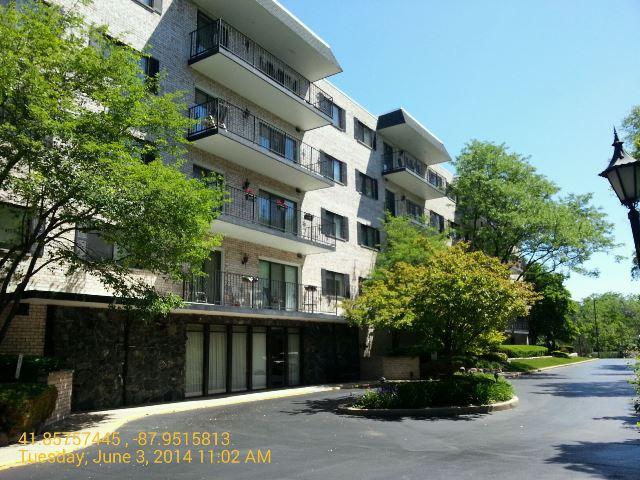 1S150 Spring Rd. #5F, Oakbrook Terrace, IL 60181