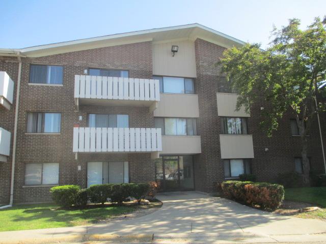 3000 Bayside Dr. #104, Palatine, IL 60074