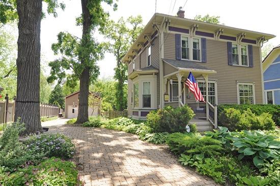 321 Park Ave., Grayslake, IL 60030