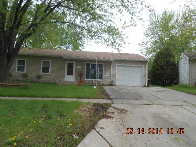 842 Post Ln., Streamwood, IL 60107