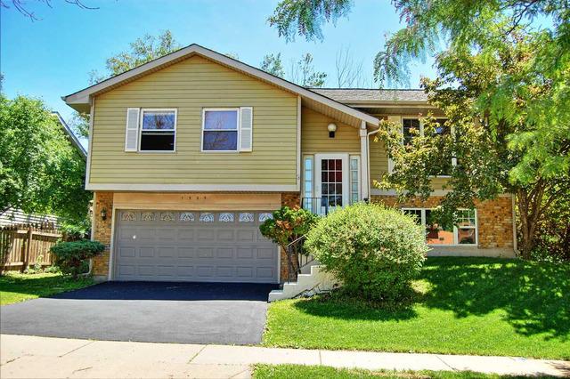 1525 Brookside Dr., Hoffman Estates, IL 60169
