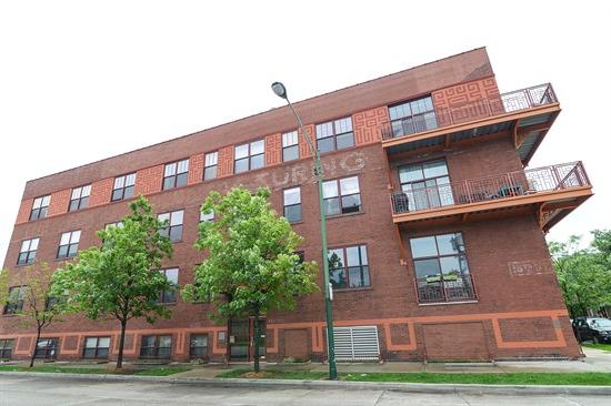 1061 W 16th St. #406, Chicago, IL 60608