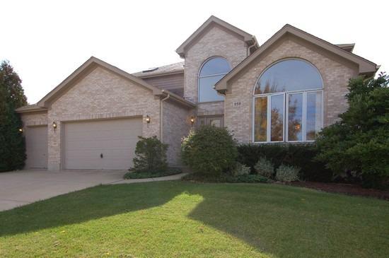 959 Wedgewood Dr., Crystal Lake, IL 60014